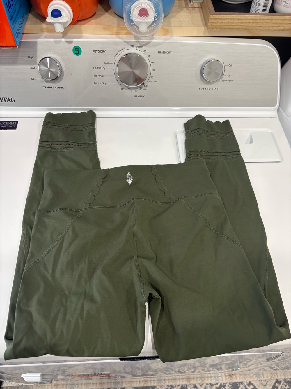 Free People Green Scalloped Leggings S